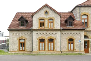 Listed Building Conservation Drucke: Former elementary school from 1887 with extensions from 1949