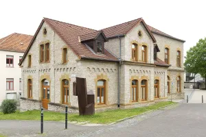 Monument Conservation Germany Drucke: Former elementary school from 1887 with extensions from 1949