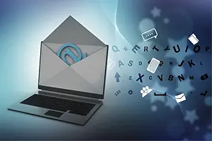 Empty Office Space Drucke: Email and laptop
