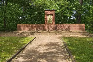 Central Europe Memorials Drucke: Ernst Thalmann Monument, Templin