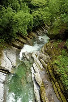 River Breggia Switzerland Drucke: Eroded bands of limestone, rocks