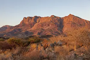 Evening Light In Africa Drucke: Erongo Mountains in the evening light
