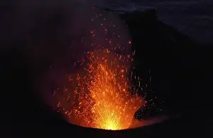 Southern Europe Volcanism Drucke: Eruption of layer volcano Stromboli at night