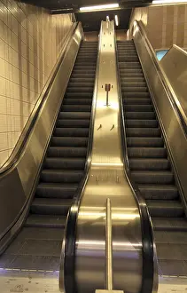 Local Transportation System Drucke: Escalator