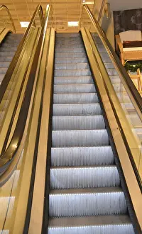 Underground Railway Station Drucke: Escalator