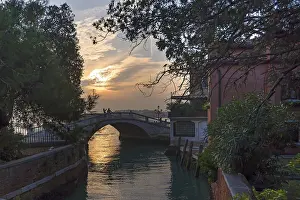 Deserted Venice Evening Drucke: Evening atmosphere with bridge