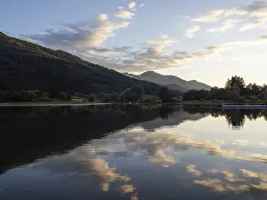 Overcast Sky Reflection Photo Drucke: Evening mood, evening clouds reflected in the lake