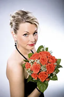 Decorative Headdress Drucke: A example of bride hairstyle