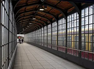 Public Transportation In Europe Drucke: Exit at S-Bahn station FriedrichstraBe