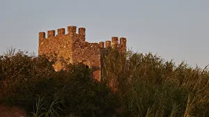 Evening Light Architecture Drucke: External watchtower, square, evening light