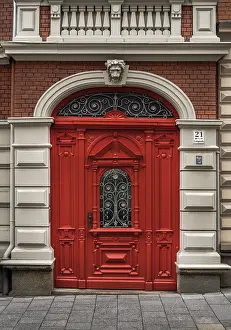 Deserted Exterior View Drucke: Facade detail