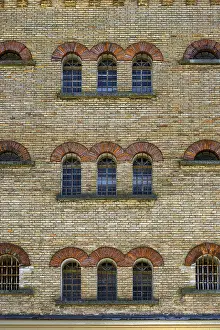 Clinker Construction Europe Drucke: Facade, brick tower with arched windows