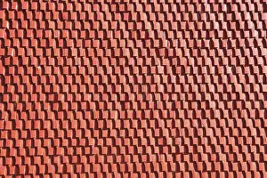 Deserted Building Exterior View Drucke: Facade cladding made of red textured panel
Faade cladding made of red textured panel