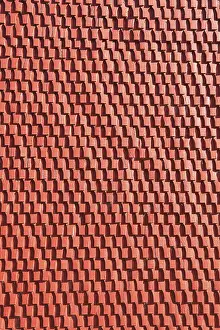 Colourful Building Facades Drucke: Facade cladding made of red textured panel
Faade cladding made of red textured panel