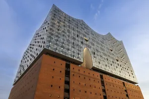 HafenCity Architecture Germany Drucke: Facade of the Elbe Philharmonic Hall
