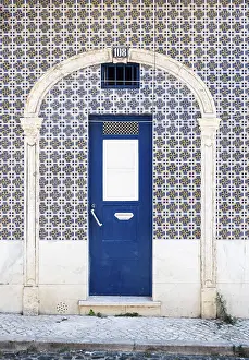 European Holiday Destination Drucke: Facade with painted tiles