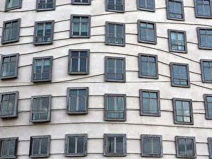 Czech Republic Landmark Drucke: Facade with windows, Dancing House