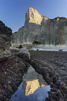Upper Normandy Landscapes Drucke: Falaise d'Aval at low tide