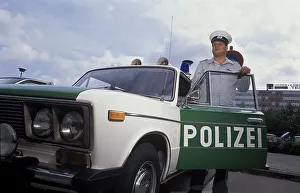 Sturz der Berliner Mauer im Frühjahr