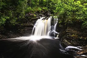 Northern Europe Waterfalls Drucke: Falls of Falloch, Waterfall on River Falloch