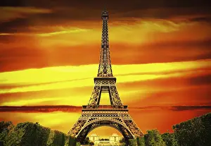 Deserted Eiffel Tower Drucke: Fantastic Eiffel Tower in Paris