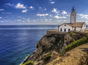 Deserted Mediterranean Coastline Drucke: Far de Capdepera Lighthouse, Cala Rajada