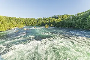 Fast Water Currents Drucke: Fast currents in Rhine Falls in spring