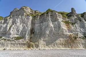 Steep Cliff Line Europe Drucke: Fecamp chalk cliffs, Normandy