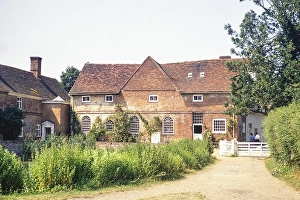 Empty European Villages Drucke: Feldstudienzentrum, Flatford Mill, Suffolk, England, Vereinigtes Koenigreich Juli 1972