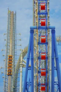 Deserted Amusement Park Drucke: Ferris wheel and roller coaster