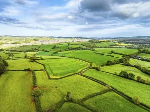 Fields From Above UK Drucke: Fields and Farms from a drone, Devon
