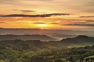 Farmhouse In Italy Drucke: Fields in Tuscany