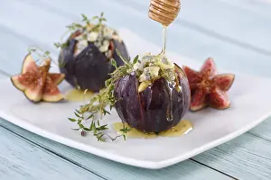 Gluten Free Meal Options Drucke: Figs stuffed with blue cheese and thyme