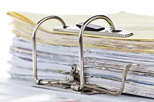 Austria Document Storage Drucke: A file folder with documents and papers