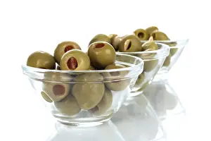 Studio Shot Of Olives Drucke: Filled olives
