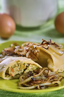 Filled Dumplings Drucke: Filled vegetable dumplings