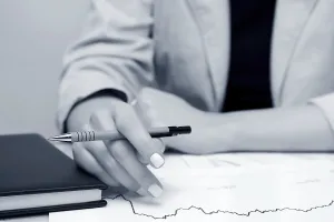 Financial Graph Analysis Drucke: Financial graphs and charts analysis