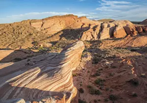 Sandstone Landscape Drucke: Fire Wave Rock with Sleeping Lizard Rock