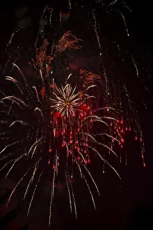 Night View Of Fireworks Drucke: Fireworks