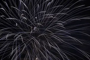 Night Sky Fireworks Drucke: Fireworks, Laval, Quebec, Canada
