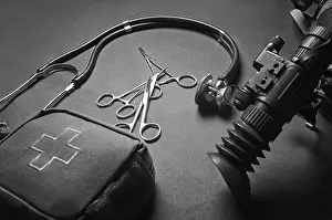 Medical Equipment Drucke: First aid kit, a phonendoscope and a set of scissors