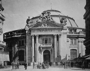 Historical European Images Drucke: One of the first autotypes of La Bourse du Commerce