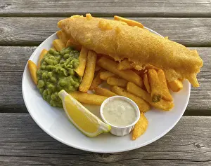 Fish And Chips Drucke: Fish and chips, fried fish in batter