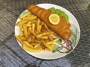 Fish And Chips Drucke: Fish and chips, fried fish in batter