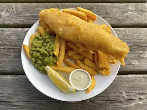 Fish And Chips Drucke: Fish and chips, fried fish in batter