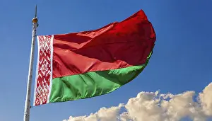 Empty Landscape With Flag Drucke: The flag of Belarus flutters in the wind