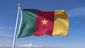 Flag Fluttering In Wind Drucke: The flag of Cameroon, fluttering in the wind