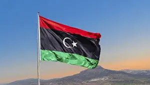 Isolated National Flags Drucke: The flag of Libya, fluttering in the wind