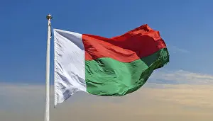 Digital Composing Of Flags Drucke: The flag of Madagascar, fluttering in the wind
