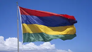 Mauritius Flag Drucke: The flag of Mauritius, fluttering in the wind